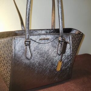 Michael Kors Large TARYN Tote